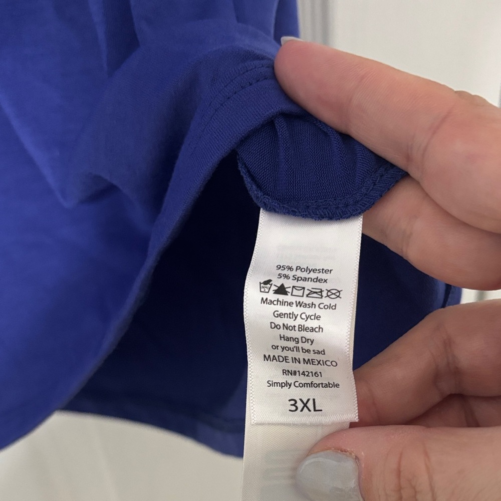 NWT “Stay Wild” Liv Graphic Tee - Picture 5 of 5